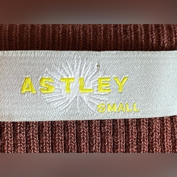 Astley double cut out knit top - Picture 4 of 7